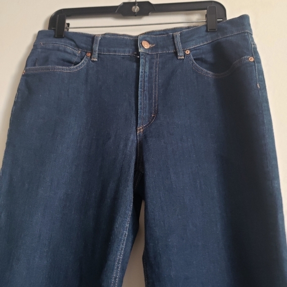 Escada Sports Linda Jeans - Picture 3 of 14